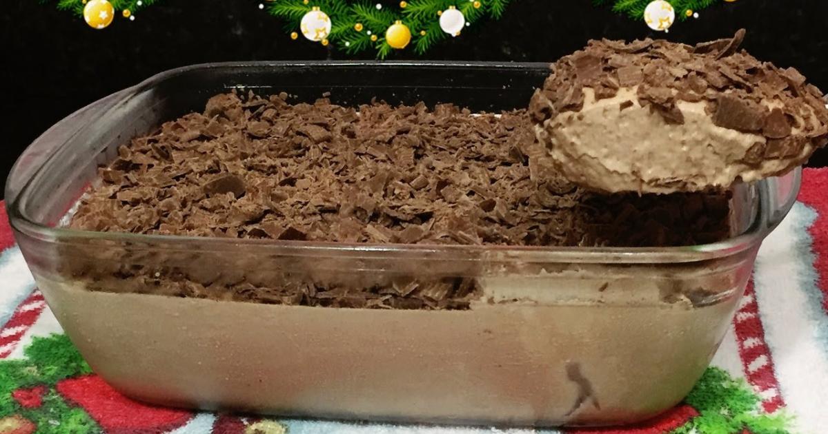 A mousse de chocolate é uma sobremesa clássica que encanta os paladares em qualquer ocasião,...