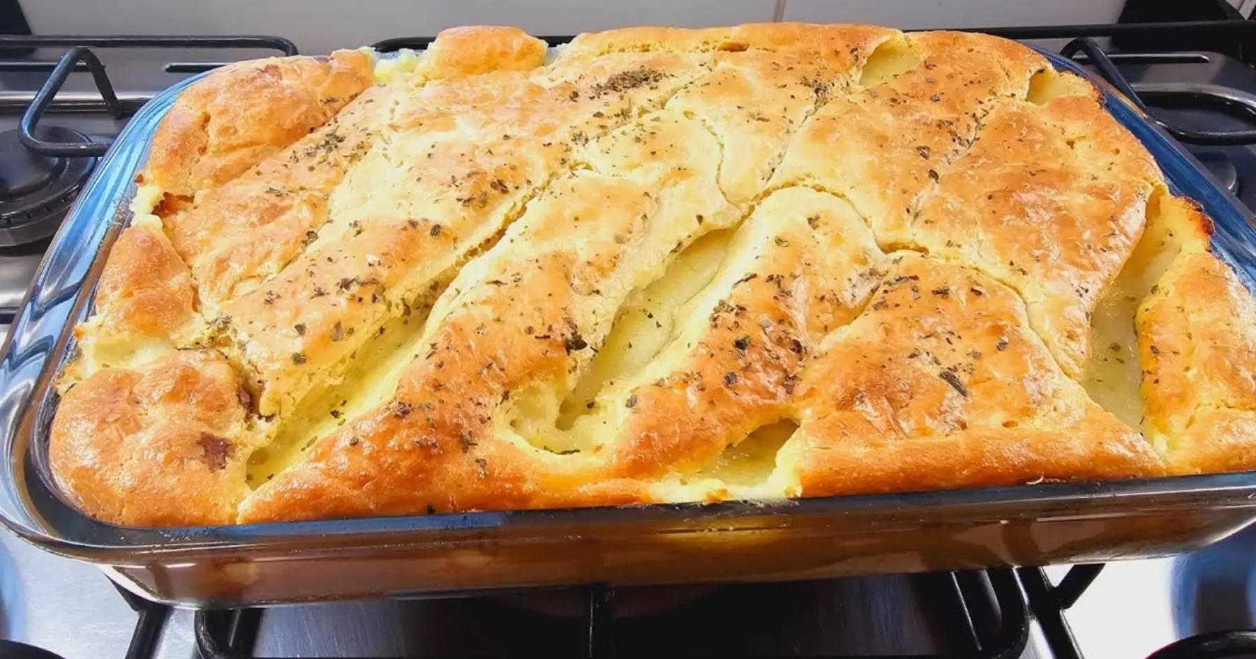 A Torta de Sardinha Deliciosa é uma receita prática e saborosa, ideal para quem busca...