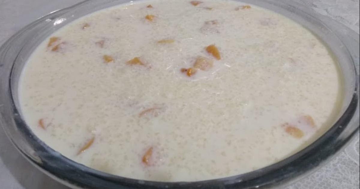 Aprenda a fazer uma sobremesa cremosa de tapioca granulada com leite condensado e coco, ideal...