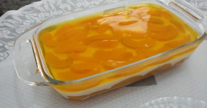 Sobremesas: Sobremesa de Creme com Pêssego na Travessa: Fácil e Irresistível!