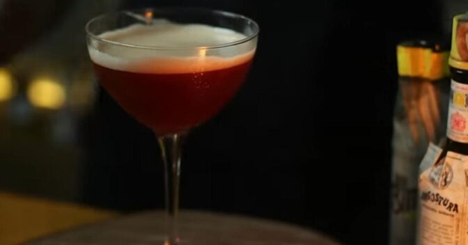 Drinks: Sampa Sour: O Drink Brasileiro Inspirado no Trinidad Sour Que Você Precisa Experimentar!