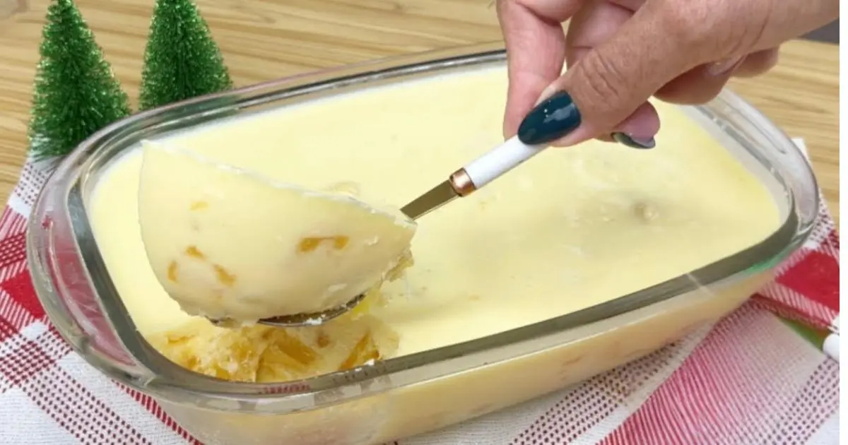 Gelado de abacaxi: refrescante, cremoso, fácil de fazer, perfeito para o Natal e irresistível!...