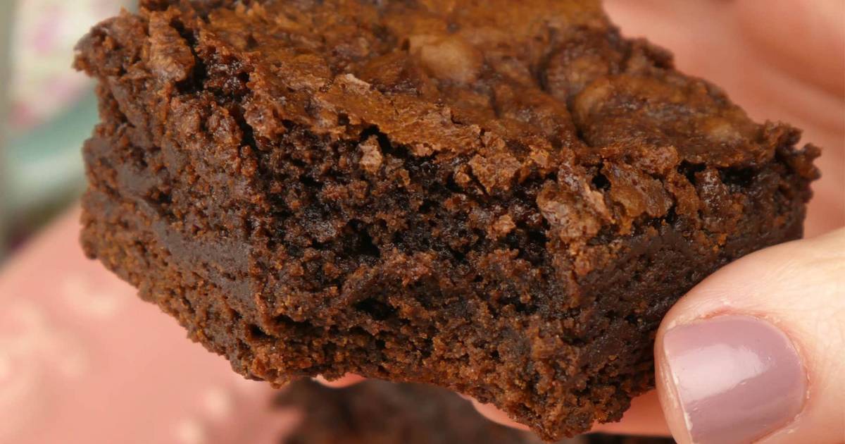 Aprenda a fazer o Melhor Brownie de Nescau do Mundo, uma receita simples, rápida e...