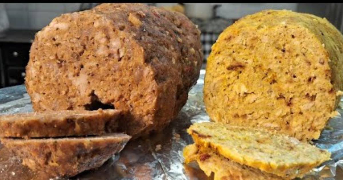 Aprenda a fazer Mortadela Caseira de Porco e Frango, prática e deliciosa! Perfeita para lanches...