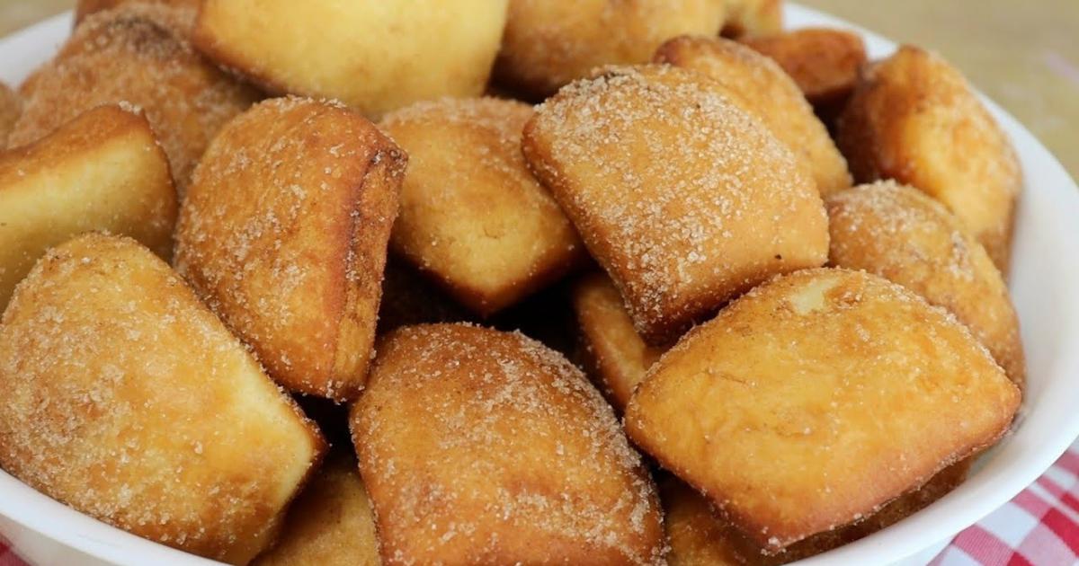 Pãozinho de chuva sequinho, fofinho e fácil de fazer, perfeito para café ou lanche!...