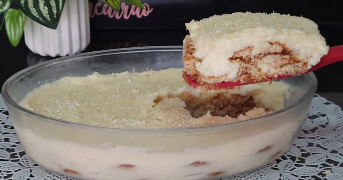 Pavê de coco com creme delicioso e rosquinhas crocantes, fácil e perfeito para qualquer ocasião....