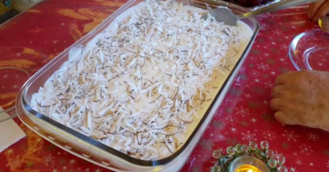 Sobremesas: Pavê de Panetone com Creme de Chocolate e Coco Ralado