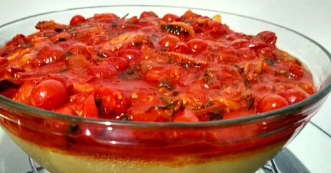 Especiais: O Segredo para a Polenta com Molho de Tomate Perfeita: Simples e Saborosa!