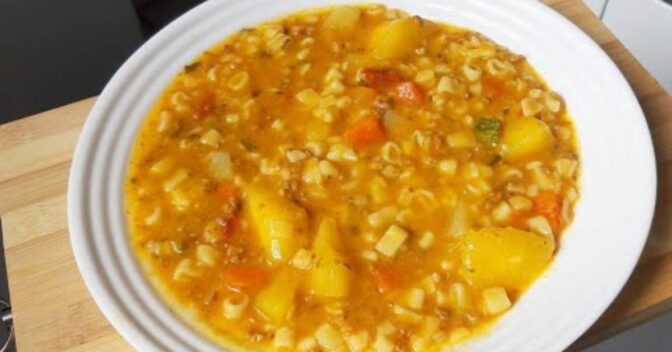 Sopa: Sopa de legumes rápida e saborosa