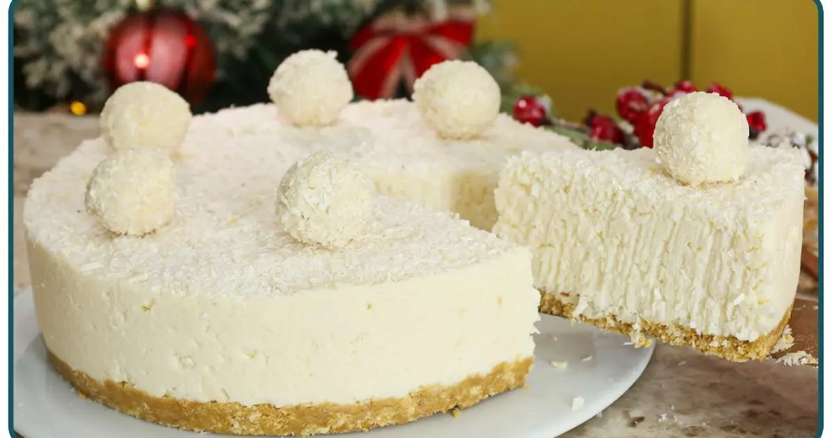 Torta Raffaello cremosa com coco e chocolate branco, perfeita para festas e impressionar convidados!...