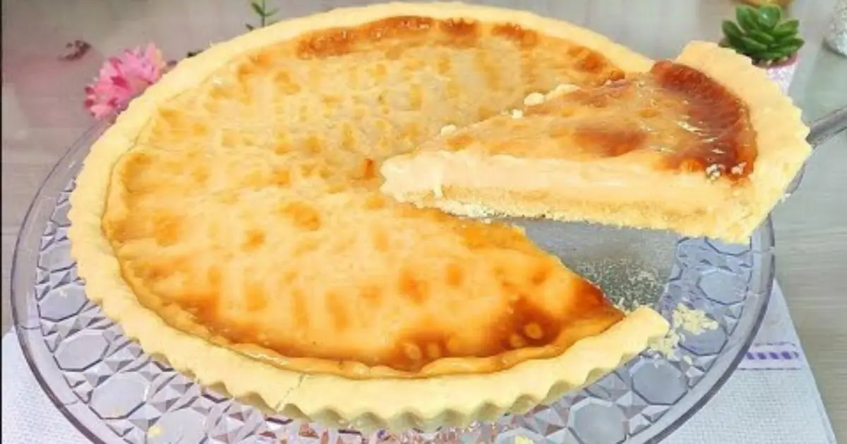 Torta de leite condensado fácil, com massa crocante e recheio cremoso que derrete na boca!...