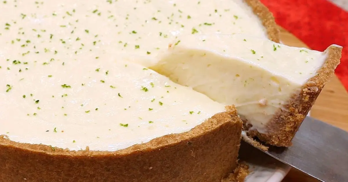 Torta de limão cremosa, sem forno, rápida de fazer e perfeita para qualquer ocasião especial!...