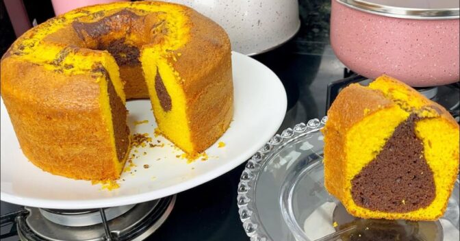 Bolos: Bolo de Cenoura Mesclado com Chocolate