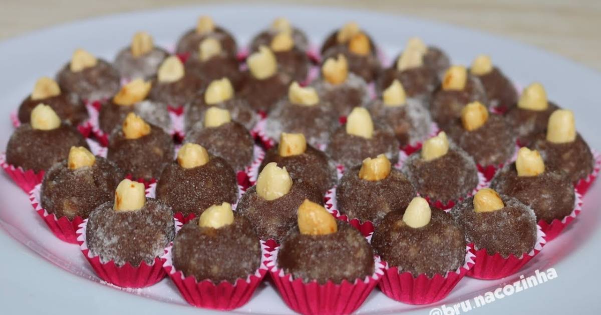 Aprenda a fazer cajuzinho gourmet de brigadeiro! Receita fácil, deliciosa e perfeita para festas. Confira...