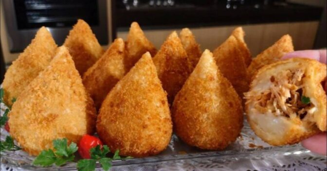 Lanche: Coxinha de Frango Massa Perfeita