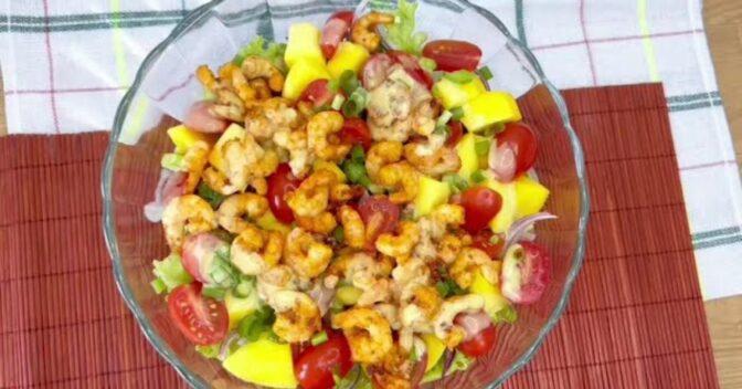 Saladas: Jantar Incrível: Emagreça com Essa Salada Saudável e Fácil de Fazer!