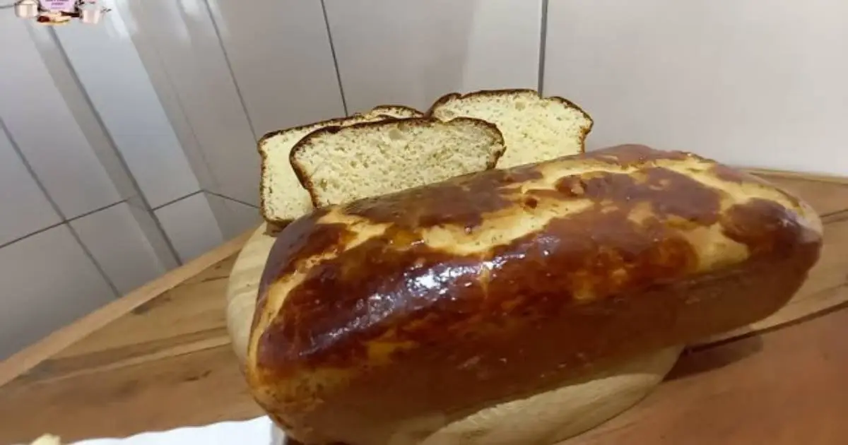 Aprenda a fazer pão rápido sem sovar! Essa receita prática, feita no liquidificador, rende pães...