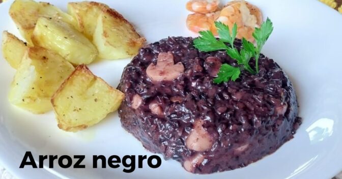 Especiais: Risoto de Arroz Negro com Camarões