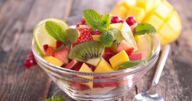 Saudável: Como Fazer Salada de Frutas Perfeita + Dicas de Armazenamento