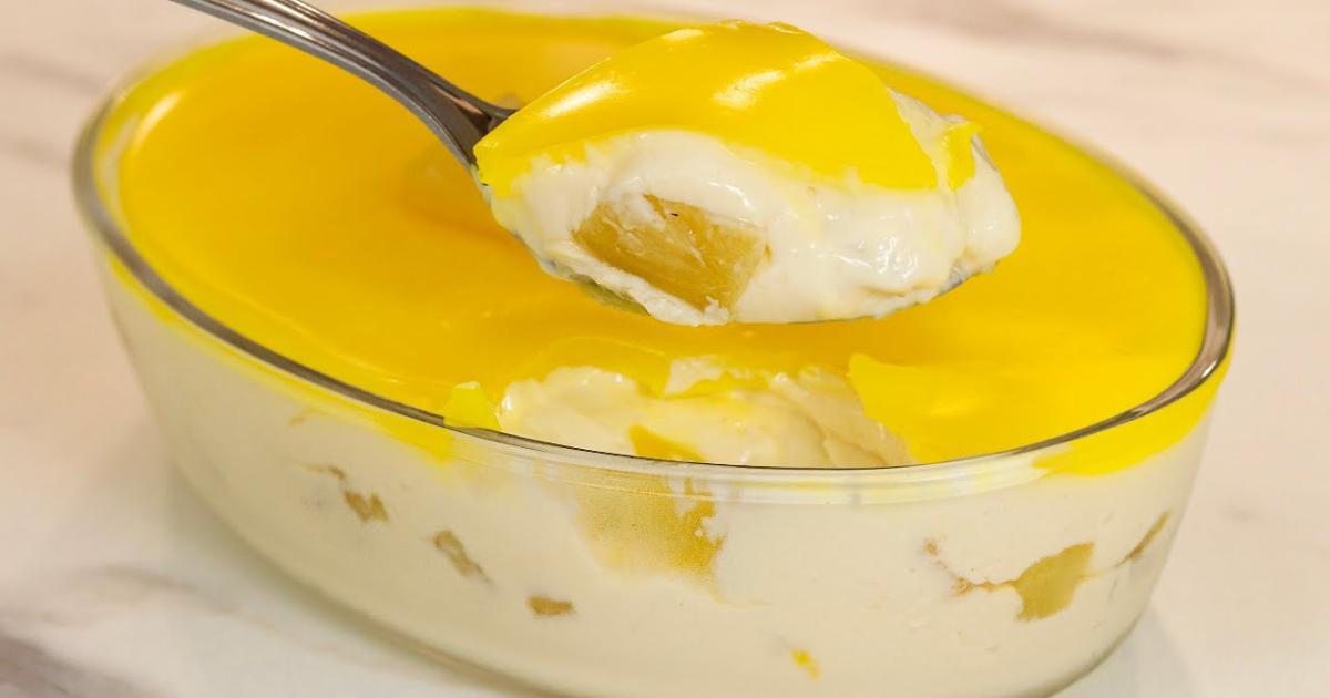 Descubra como fazer uma sobremesa gelada de abacaxi com creme belga e geleia de brilho!...