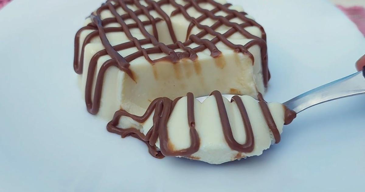 Sobremesa cremosa de leite Ninho com ganache de chocolate, fácil, rápida e perfeita para qualquer...
