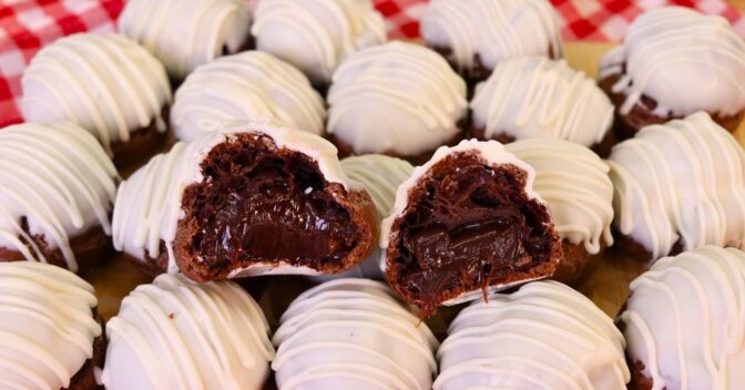 Doces: Carolinas com Massa de Chocolate Recheadas com Brigadeiro