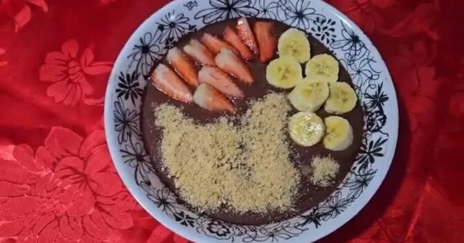 Sobremesas: Faça Seu Próprio Açaí em Casa com Essa Receita Natural e Deliciosa!