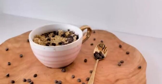 Bolos: Bolinho de Aveia no Microondas para o Café da Manhã – Rápido e Delicioso!