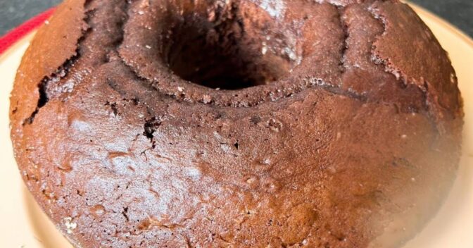 Bolos: Bolo Fofinho de Chocolate com Avelã