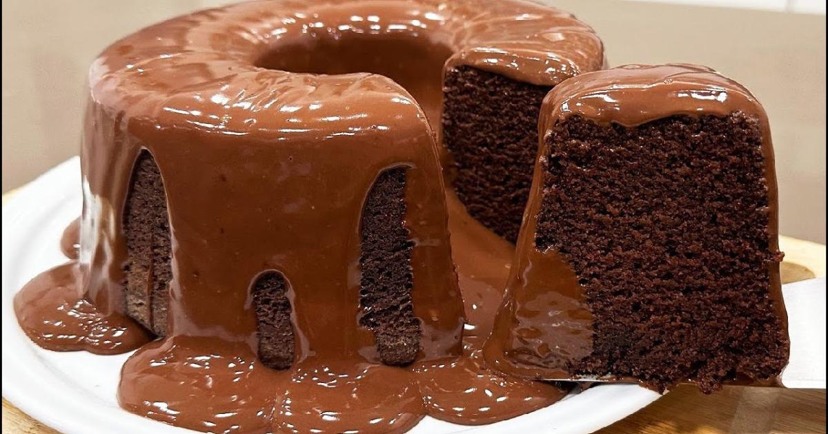 O Bolo de Chocolate Mais Famoso e Fofinho Muito Fácil de Fazer!...