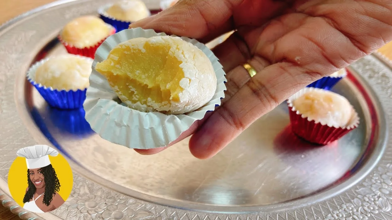 Brigadeiro de Milho é uma receita cremosa e irresistível para adoçar qualquer momento. Aprenda a...