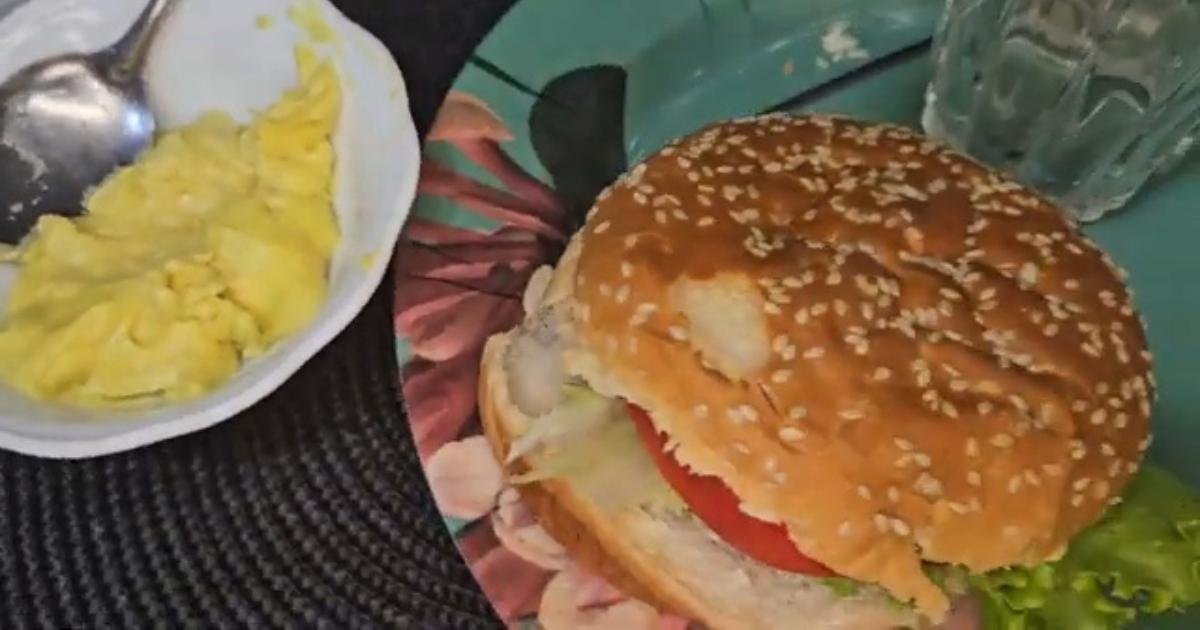 Aprenda a fazer cheddar vegano delicioso, sem lactose e pronto em minutos!...