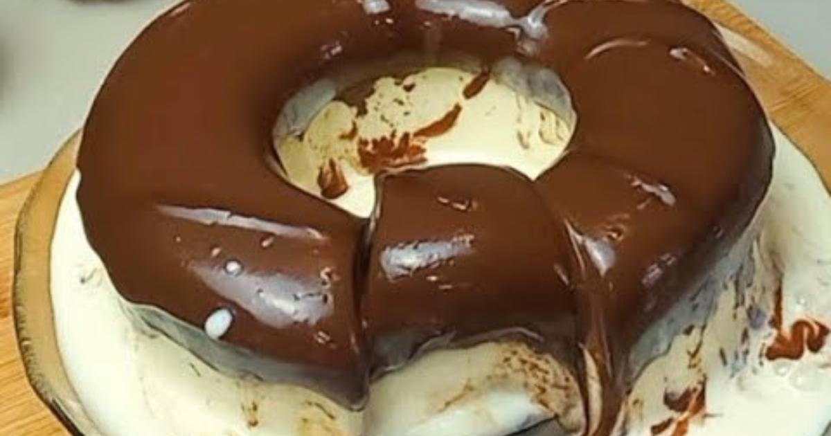Pudim gelado cremoso com chocolate e leite em pó, perfeito pra refrescar e surpreender....