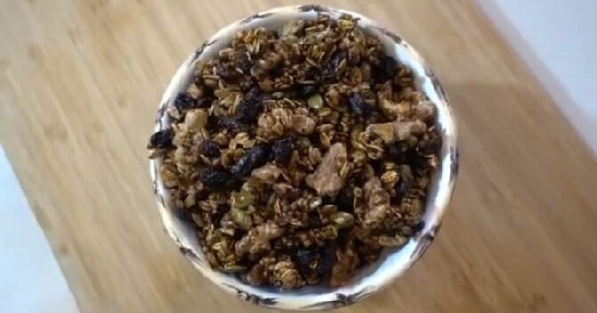 Saudável: Granola Saudável Sem Glúten e Sem Açúcar Que Fica Super Crocante e Saborosa