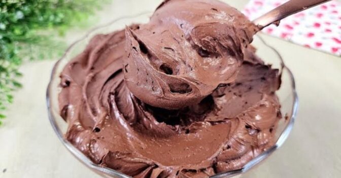 Especiais: Recheio Econômico Mousse Aerado de Chocolate com Apenas 3 Ingredientes