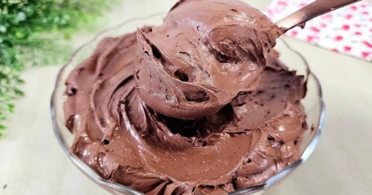  Recheio econômico mousse aerado de chocolate, feito com 3 ingredientes, fácil e sem fogão....