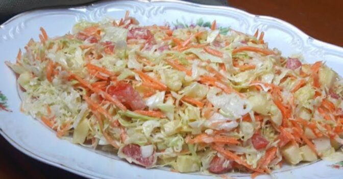 Saladas: Salada de Repolho Cremoso com Creme de Leite: Receita Fácil e Deliciosa