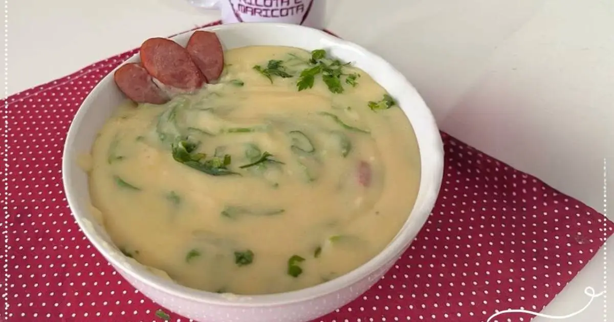 Prepare hoje mesmo a sopa creme de fubá e couve deliciosa e fácil, perfeita para...