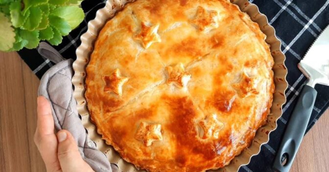 Tortas: Torta de Frango Cremosa com Massa Folhada