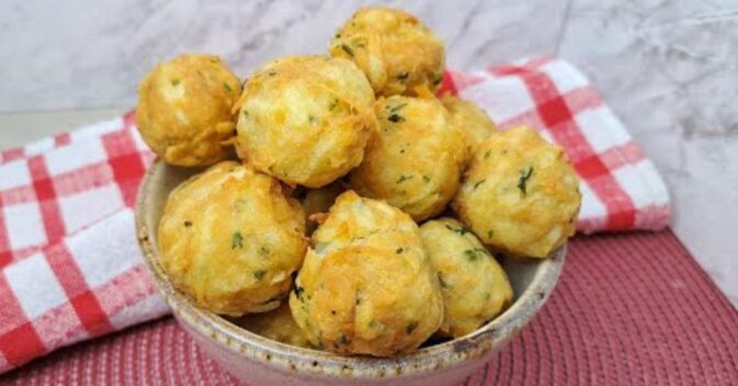 Lanche: Como Fazer Bolinho de Batata com Frango Crocante e Macio