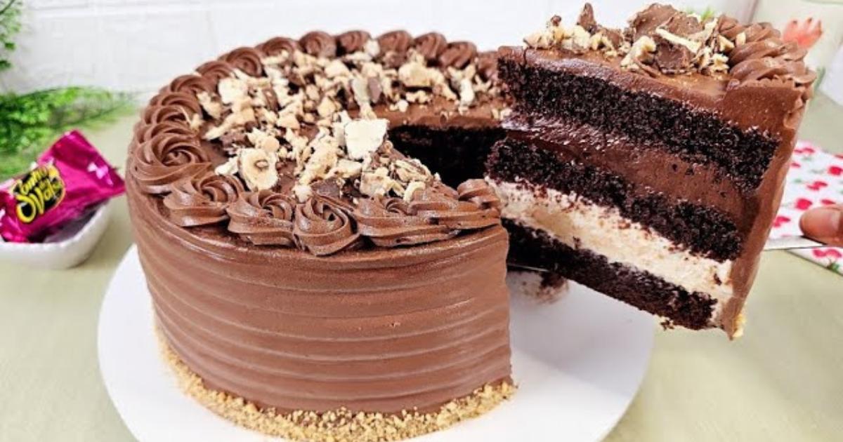 Aprenda a fazer um bolo Sonho de Valsa com mousse de chocolate, perfeito para festas...