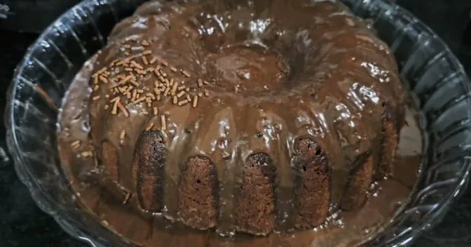 Bolos: Bolo de Chocolate de Liquidificador Fofinho