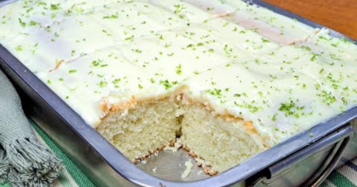 Aprenda a fazer um bolo de limão de liquidificador superfofinho, úmido e delicioso. Receita fácil...