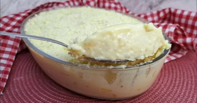 Sobremesas: Creme de Abacaxi com Chocolate Branco: Uma Sobremesa Gelada Irresistível