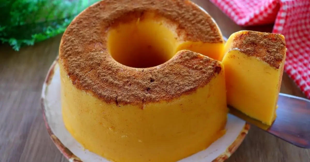 Aprenda a fazer um curau de corte delicioso e fácil com milho de latinha....