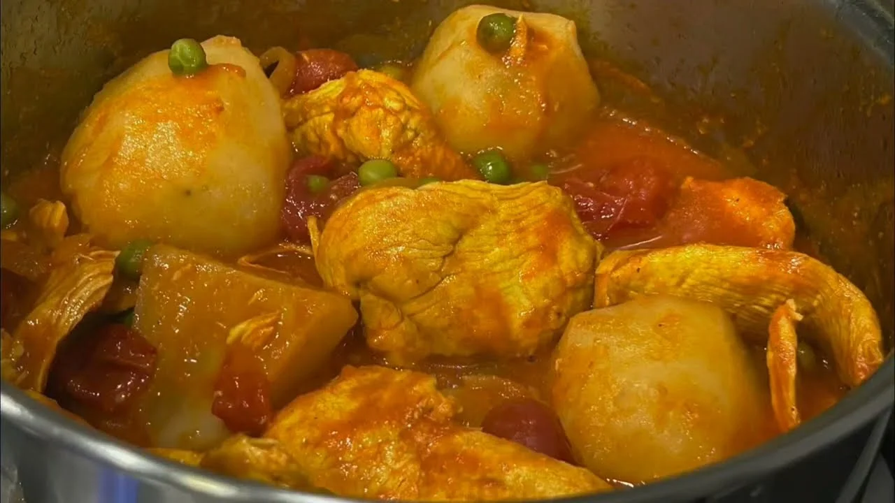 Filé de Frango de Panela Receita Fácil e Saborosa é prática e rápida, perfeita para...