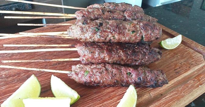 Carnes: KAFTA DE CARNE MOÍDA – A RECEITA ÁRABE QUE VAI SURPREENDER VOCÊ!