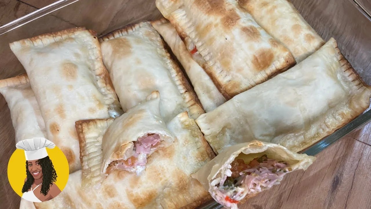 Pastel de Pizza recheado com queijo e presunto! Aprenda essa receita crocante e deliciosa para...