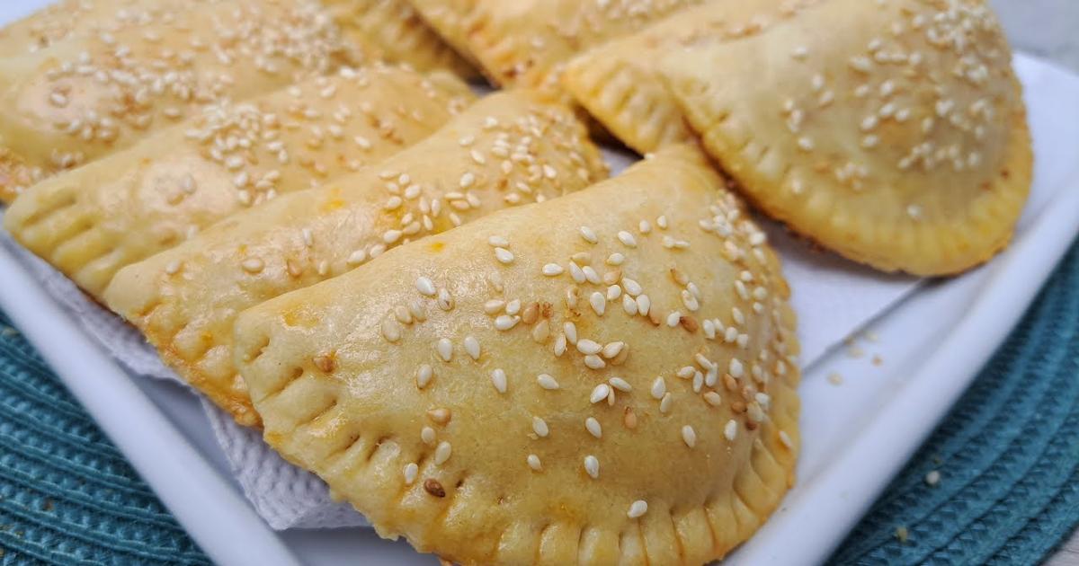 Receita fácil de pastel de forno com massa que derrete na boca...