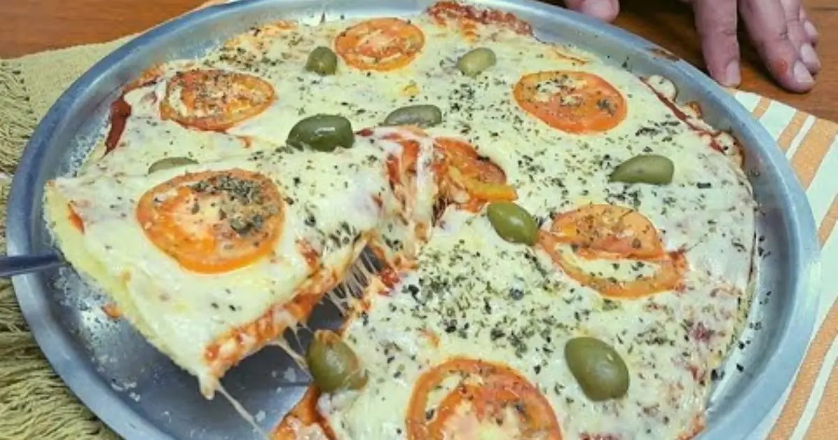 Aprenda a fazer pizza de tapioca crocante, sem glúten e super saudável!...